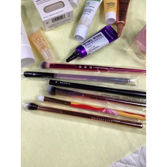 Luxury Skincare & Makeup Beauty Bundle With Multiple Brands & Products Cosmetics - Picture 2 of 4